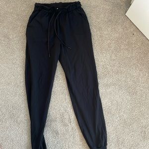 Gently used women’s LULULEMON casual joggers